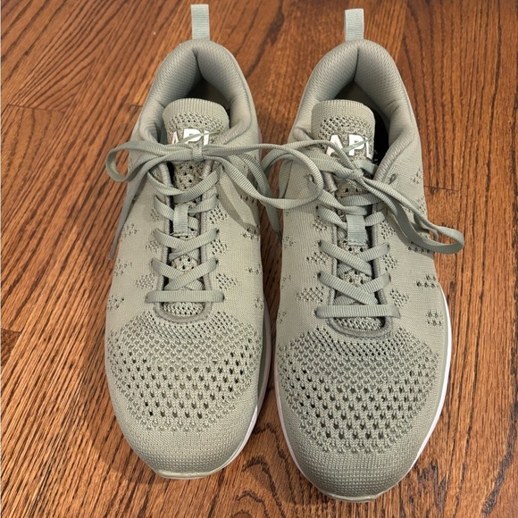 APL | Techloom Pro Running‎ Sneakers Green Sz 10.5 - Picture 3 of 5